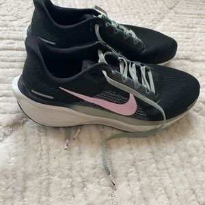 Nike Pegasus 41 Women's Running Shoes with Pink Swoosh